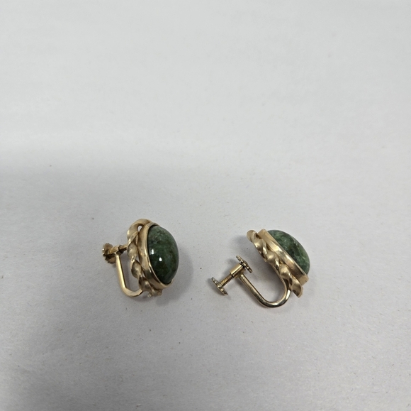Krementz Womens Vtg Jade Stone Pendant & Screw Earrings Set Gold Tone Timeless - Picture 7 of 10